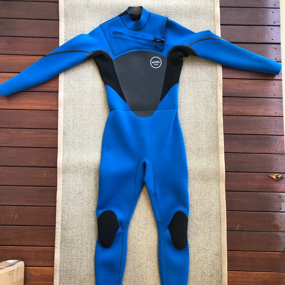 XCEL Men’s Full Wetsuit - Axis 3.2 mm.